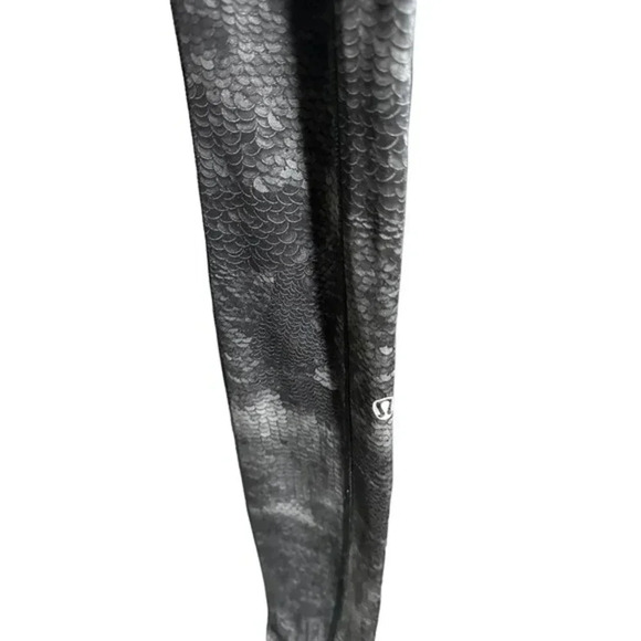 Lululemon Sequin Snake Slate Black Speed Tight II Full-On Luxtreme Leggings Sz 2 - Picture 3 of 7
